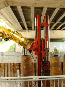 Fambo Hydraulic Piling Hammers and Leaders
