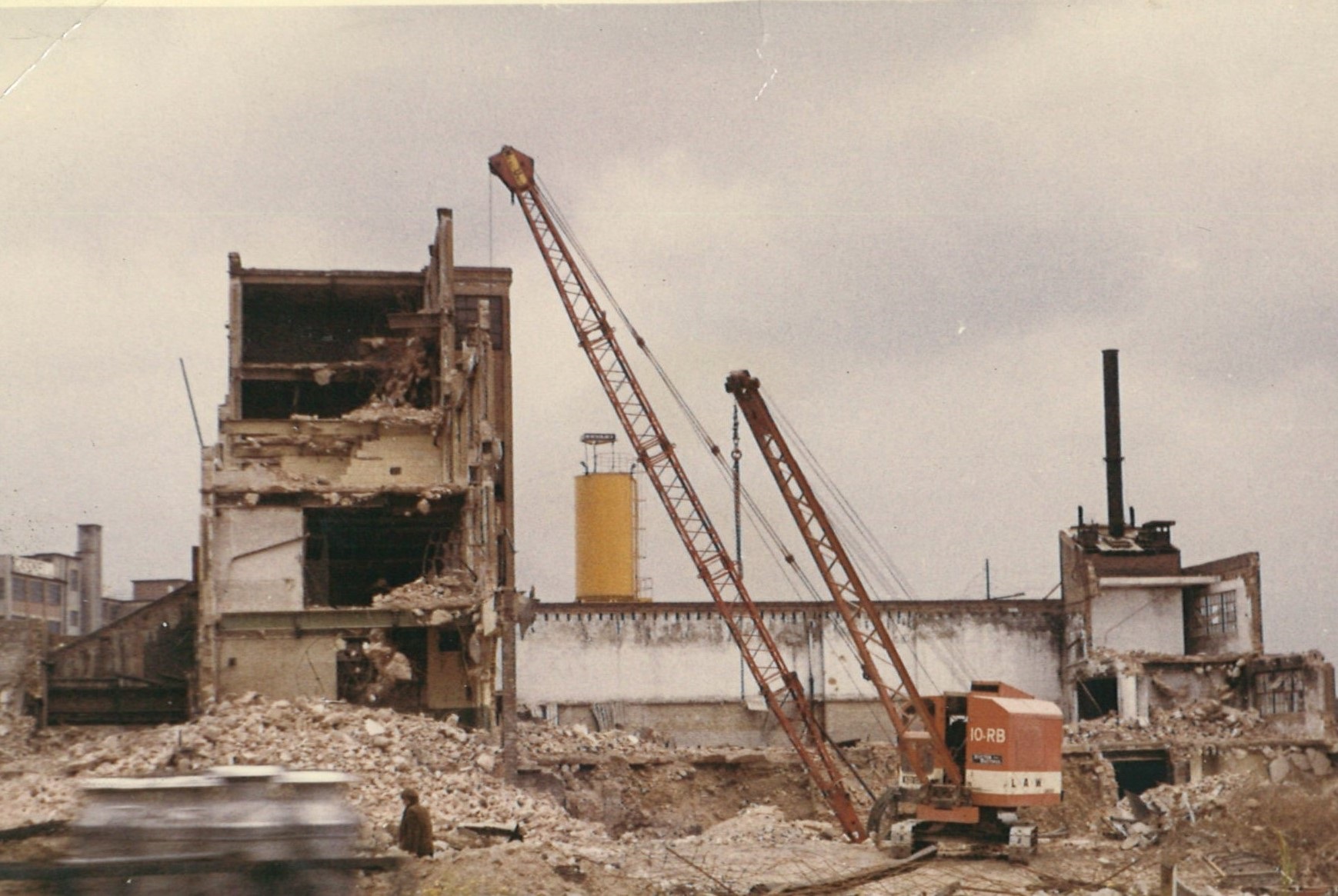 10RB crawler crane
