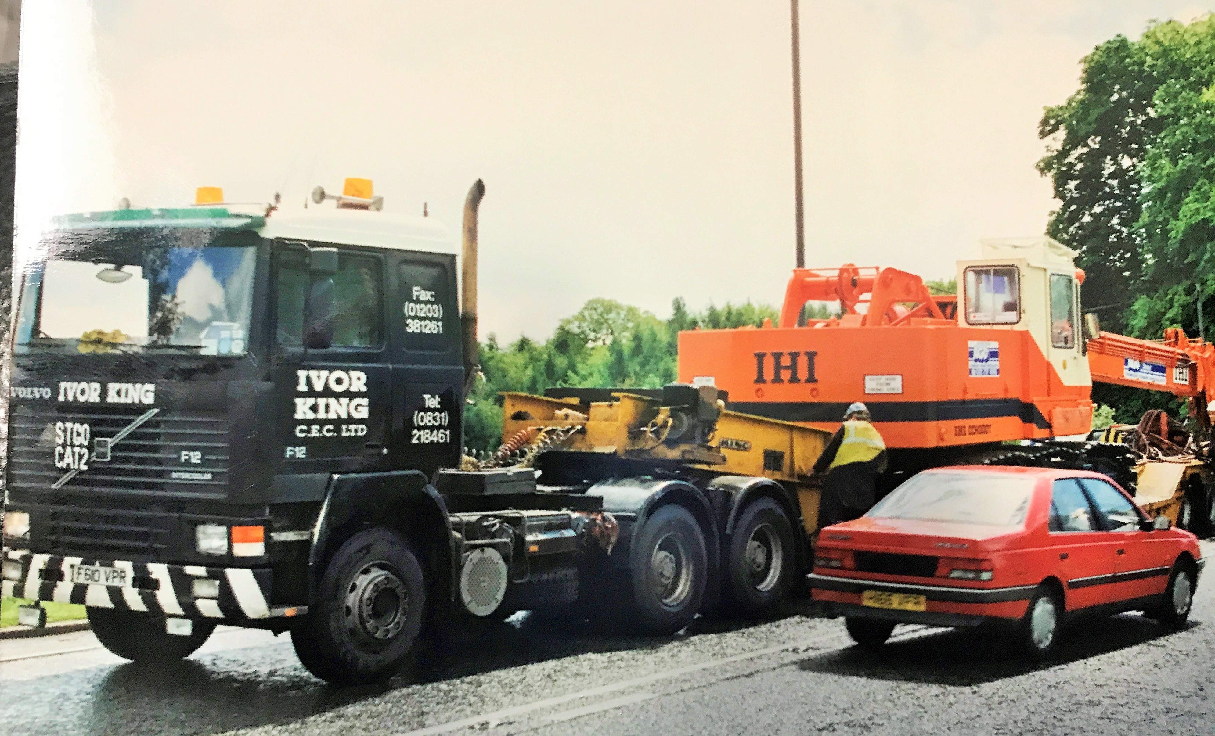 30 tons Telescopic Crawler Crane on hire to Ivor King Piling