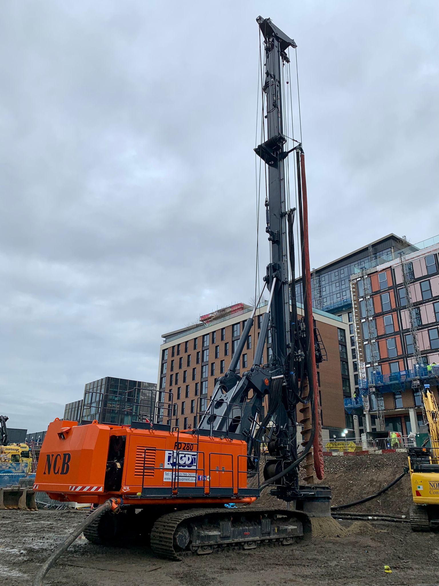 CFA  and displacement Piling Rig Hire