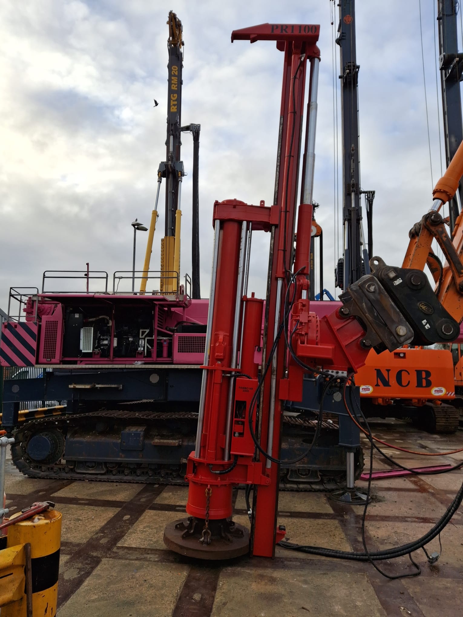 Used Fambo HR2000 hydraulic impact hammer for sale