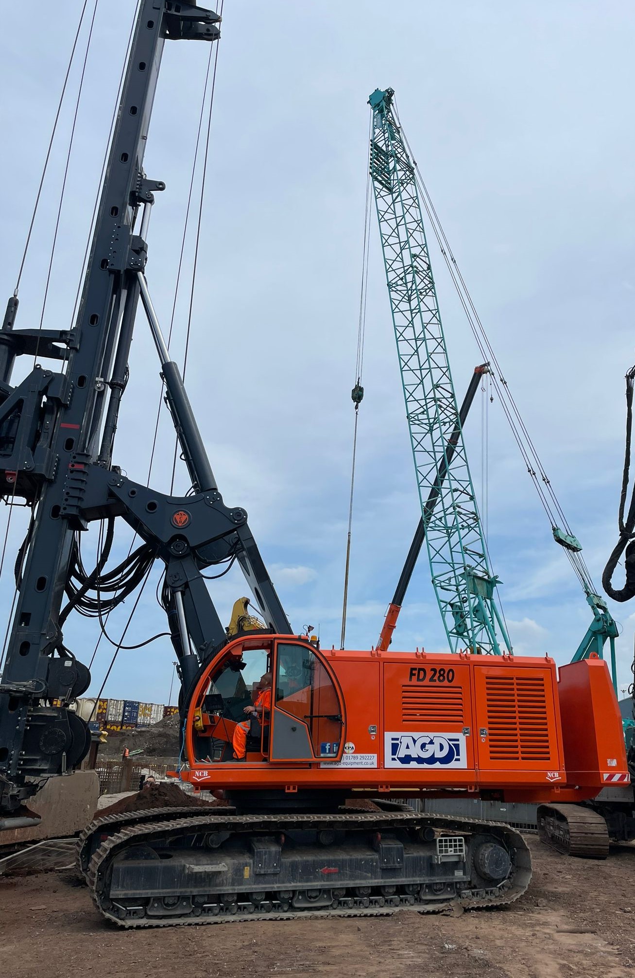 Rotary piling rig hire
